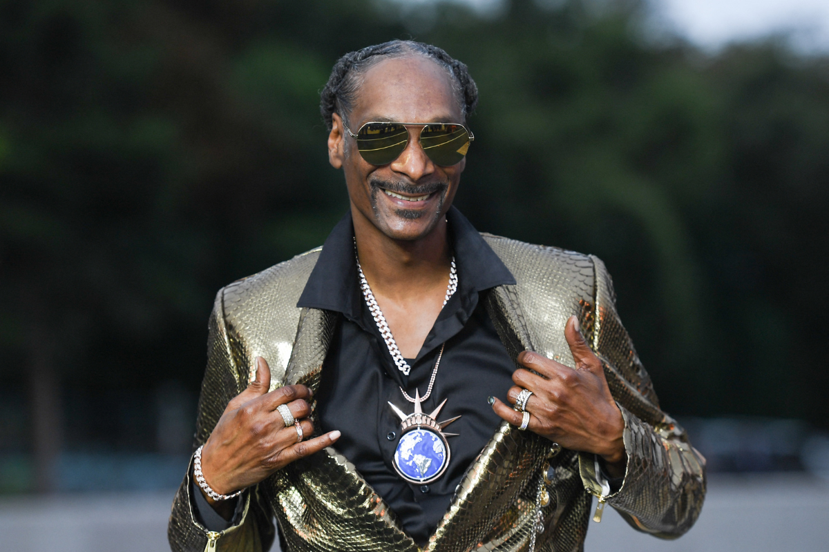 Snoop Dogg Rewards Italian Family Olympic Passes After His Credit Card Was Declined post thumbnail image